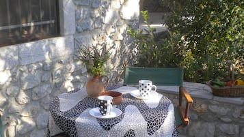 Rumah, 2 kamar tidur | Teras/patio