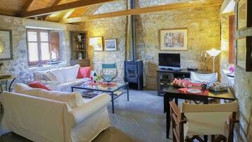 House, 2 Bedrooms | Living area | Fireplace