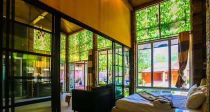 Phalaburi Resort by dreamhouse