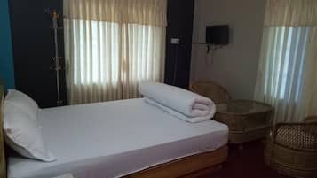 Double Room | Desk, soundproofing, free WiFi