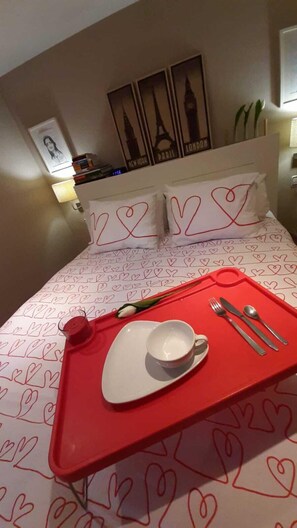 1 dormitorio, tabla de planchar con plancha, cuna de viaje y wifi gratis