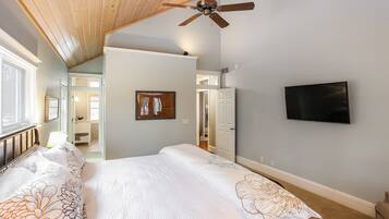 Deluxe Cottage, 5 Bedrooms | 5 bedrooms, iron/ironing board, free WiFi, bed sheets