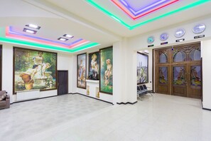 Lobby - Renessans Hotel Baku (Baku)