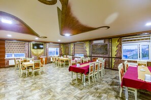 Dining - Renessans Hotel Baku (Baku)