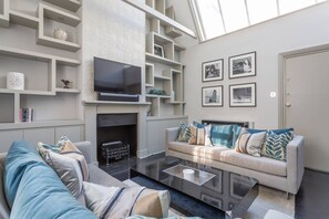 TV, fireplace, DVD player