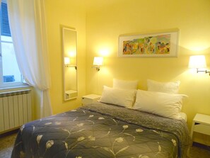 4 habitaciones, tabla de planchar con plancha y wifi gratis 