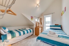 2 bedrooms, iron/ironing board, travel crib, free WiFi