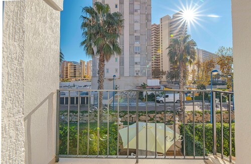 Modern Town House at Levante Beach (WiFi, AirCon, UK TV, Swimming Pools)