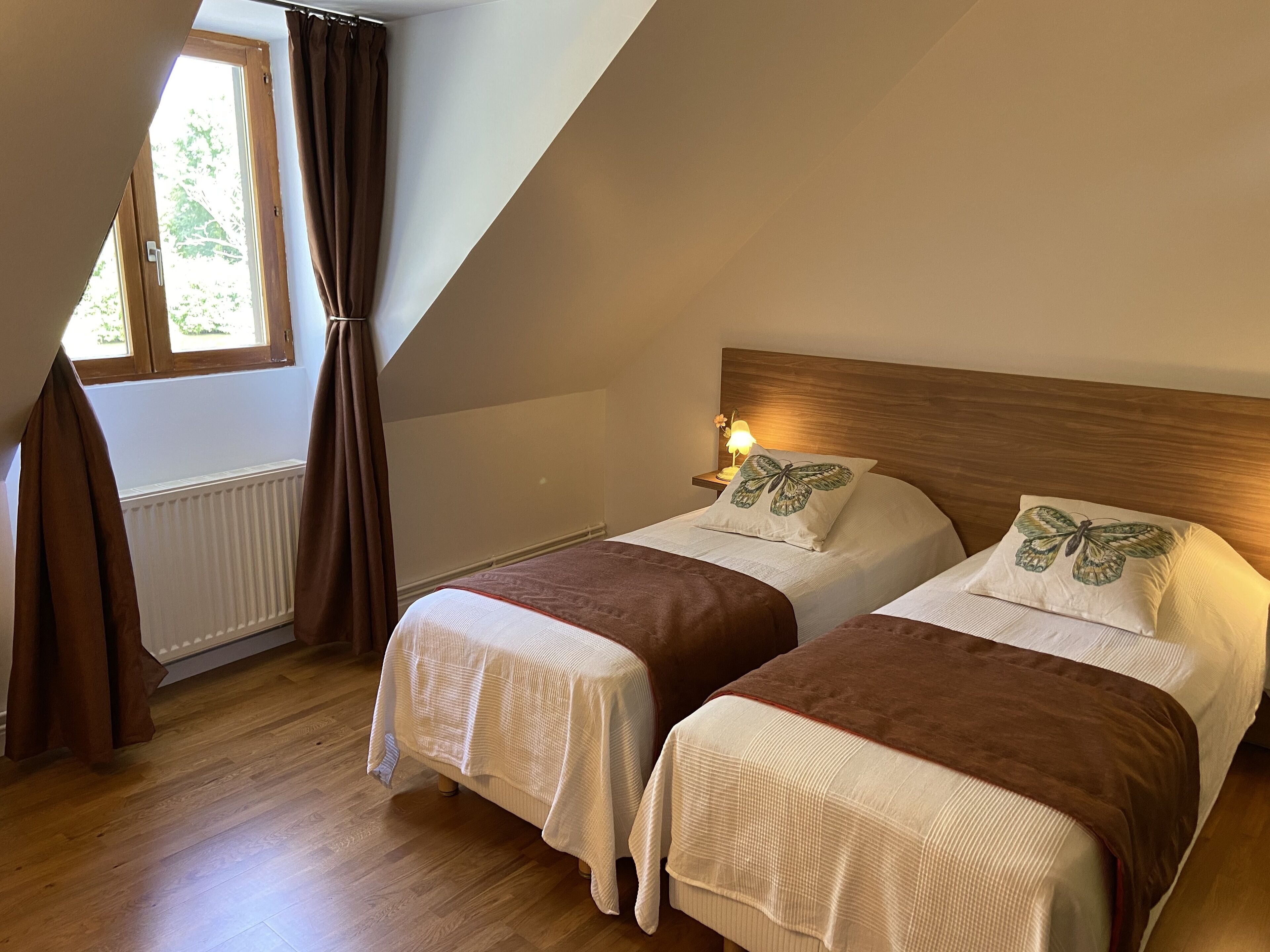 雙人房 | 書桌、隔音、熨斗/熨衣板、搖籃/嬰兒床