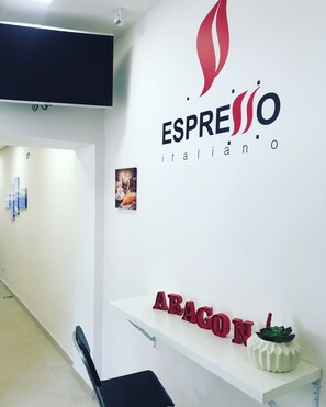 Interior - Terrazza Aragon (Naples)