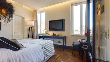 1 bedroom, in-room safe, iron/ironing board, free WiFi