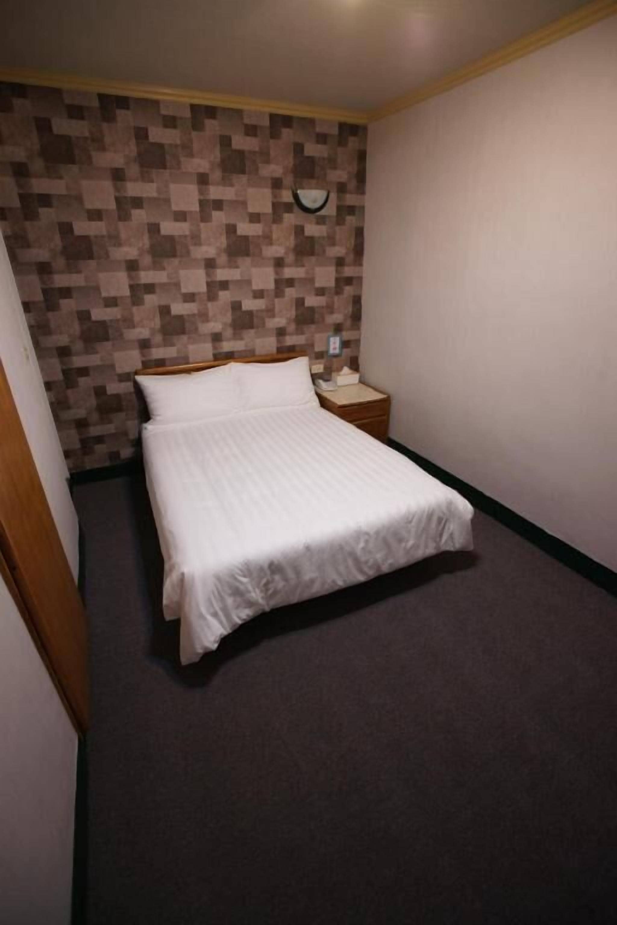 desk, laptop workspace, blackout curtains, free wifi