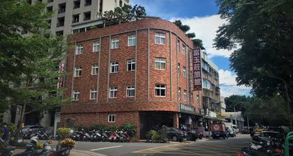 Rich Zone Hotel