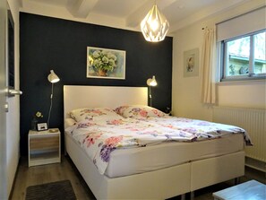 3 Schlafzimmer, Bügeleisen/Bügelbrett, Reisekinderbett, WLAN