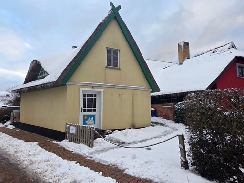 In the thatched-roof house - ID 44325 - In the thatched-roof house