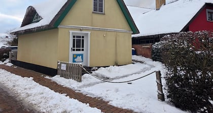 In the thatched-roof house - ID 44325 - In the thatched-roof house