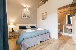 2 室のベッドルーム、アイロン / アイロン台、WiFi、ベッドシーツ