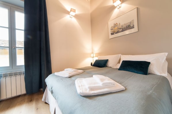 2 chambres, fer et planche Ă repasser, Wi-Fi, literie fournie