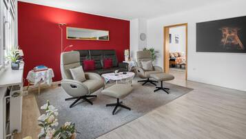 Smart-TV, DVD-Player, Bücher, Videothek