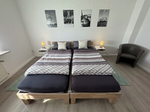 2 bedrooms, iron/ironing board, travel cot, free WiFi - FeWo Galliet: central, quiet, luxuriously equipped, Wifi free (NRW)