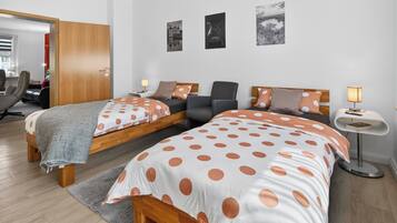 2 Schlafzimmer, Bügeleisen/Bügelbrett, Reisekinderbett, kostenloses WLAN
