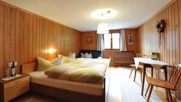 1 bedroom, travel crib, WiFi, bed sheets