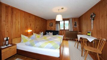 1 Schlafzimmer, Reisekinderbett, WLAN, Bettwäsche