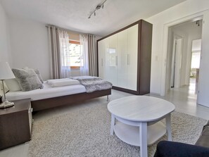 1 quarto, cofres nos quartos, berço de viagem, Wi-Fi