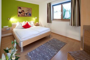 2 bedrooms, in-room safe, travel cot, WiFi