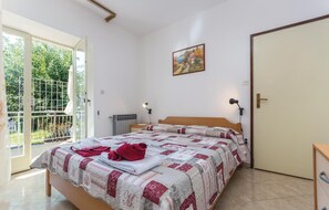 2 bedrooms, free WiFi, bed sheets