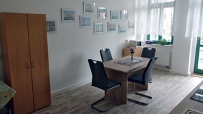 Dining - Apartment I. First floor 82sqm, 2 bedrooms with balcony - Old Fire Station Görlitz City (Görlitz)