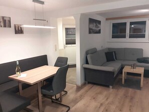 Unclassified image, 4 of 19, button