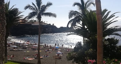 SUNGARDEN, APARTMENT IN PLAYA LA ARENA, 2 MINUTES WALKING FROM THE BEACH