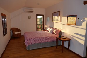 1 soverom, strykejern/-brett, reiseseng for barn og wi-fi (inkludert)