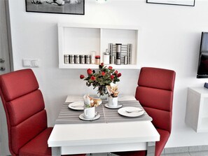 Unclassified image, 5 of 9, button