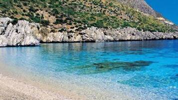 In StrandnĂ€he, LiegestĂŒhle