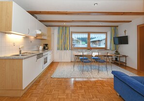 Fridge, oven, dishwasher