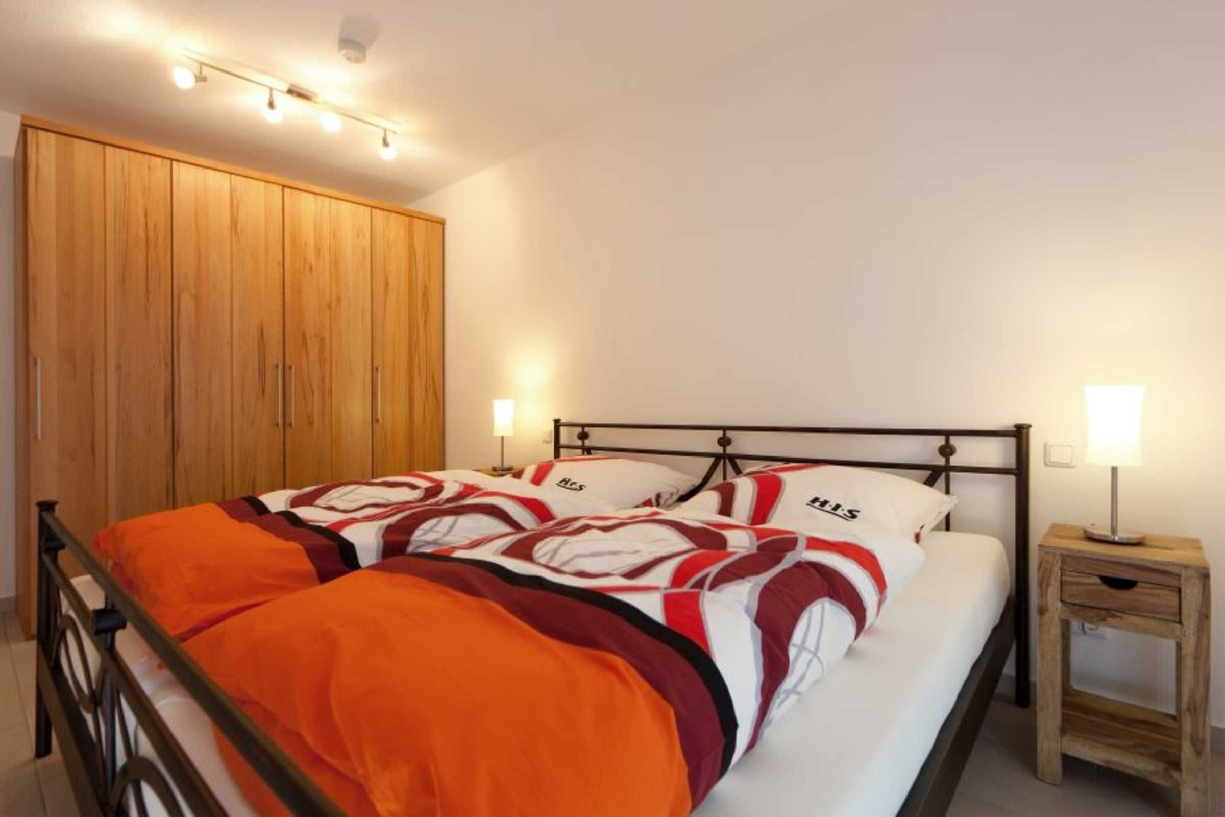 2 Schlafzimmer, Reisekinderbett, WLAN, Bettwäsche