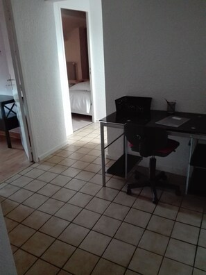 Interior - HOUSE BOURG (quiet) between CLERMONT FD and RIOM near VULCANIA (Châteaugay)