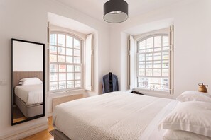 2 bedrooms, in-room safe, desk, iron/ironing board - Courtesy Chiado SPACIOUS & LUXURIOUS (LISBOA)