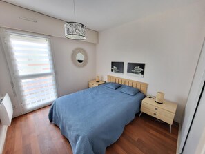 2 bedrooms
