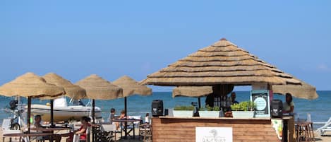 Beach nearby, 3 beach bars