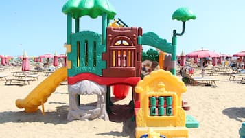 Nær stranden og 3 strandbarer