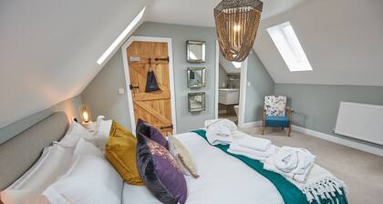 Wild Cherry Barn - ihastuttava maa-asetus, lähellä vilkasta Lincolnin kaupunkia - paljon nähtävää ja tekemistä.