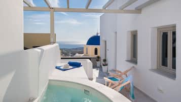 Svíta - 2 svefnherbergi - sjávarsýn að hluta | Útsýni úr herberginu