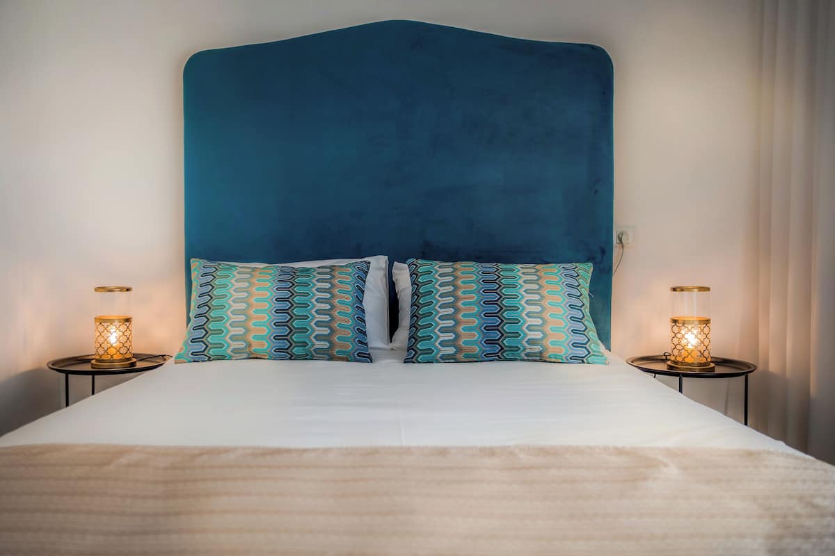 2 Schlafzimmer, Schreibtisch, schallisolierte Zimmer