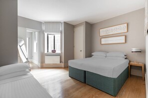 2 bedrooms, iron/ironing board, free WiFi, bed sheets - Great Portland Street by onefinestay (London)