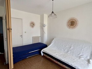 Interior - 2-Room Apartment, Pets Allowed, Sea Front (Argelès-sur-Mer)