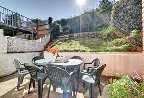 Outdoor dining - 4 Bed in Ilfracombe (oc-crofil) (Ilfracombe)