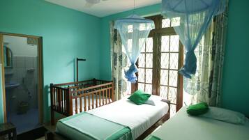 Kamar Twin Standar (with Fan) | Pemandangan dari kamar